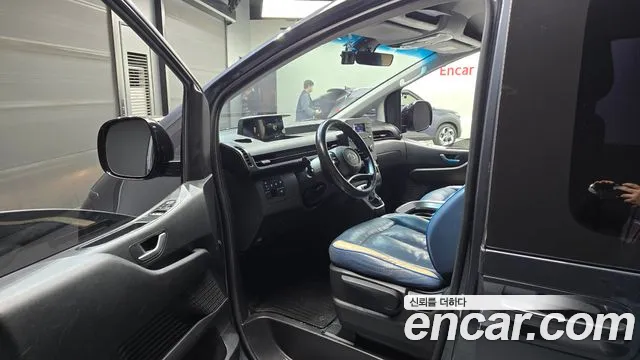 Hyundai Staria 2022 thumb 9