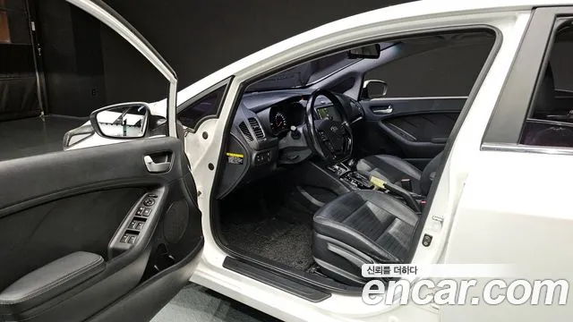Kia K3 2016 thumb 11