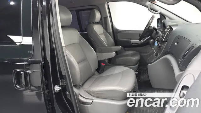 Hyundai Staria 2016 thumb 4