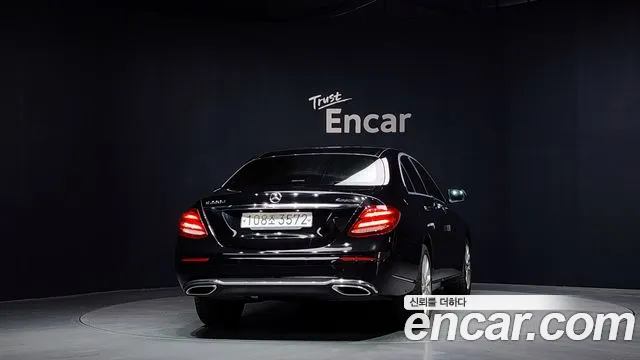 Mercedes-Benz E-Class 2020 thumb 7
