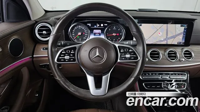 Mercedes-Benz E-Class 2020 thumb 11