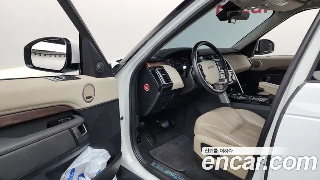 Land Rover Discovery 2019 thumb 5