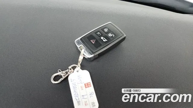 Land Rover Discovery 2019 thumb 8