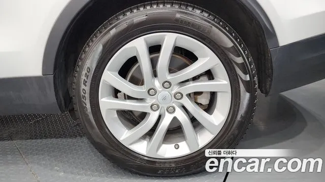 Land Rover Discovery 2019 thumb 12
