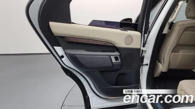 Land Rover Discovery 2019 thumb 9