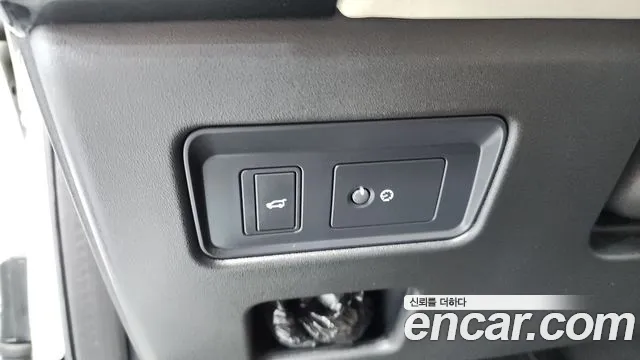 Land Rover Discovery 2019 thumb 11