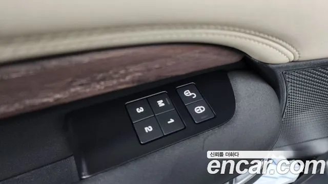 Land Rover Discovery 2019 thumb 7
