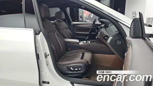 BMW 6 серии Gran Turismo 2019 thumb 4