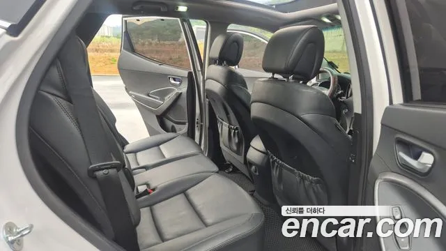 Hyundai Santafe 2015 thumb 4