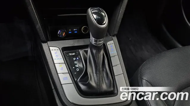 Hyundai AD 2017 thumb 4