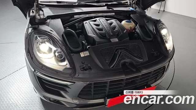 Porsche Macan 2014 thumb 11
