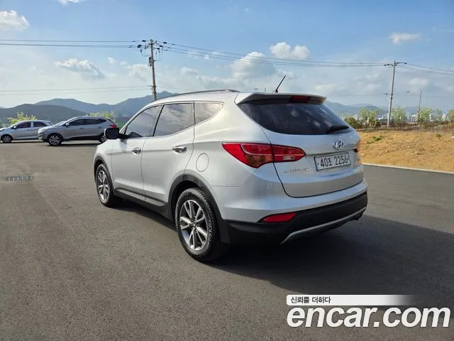 Hyundai Санта Фе 2012 thumb 2
