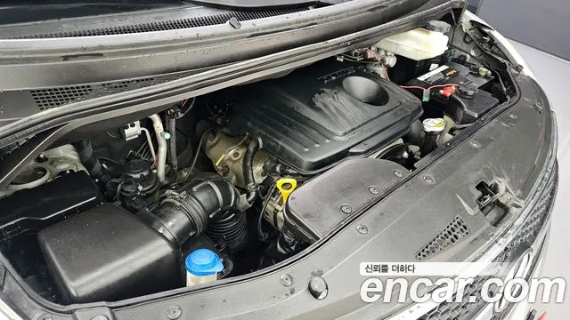 Hyundai Staria 2013 thumb 3
