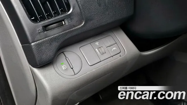 Hyundai Staria 2013 thumb 6