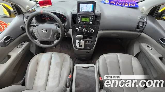 Kia Canival 2014 thumb 4