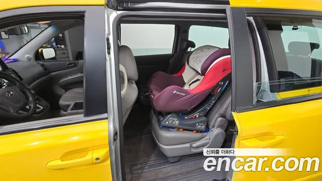 Kia Canival 2014 thumb 11