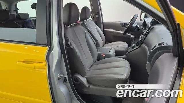 Kia Canival 2014 thumb 3