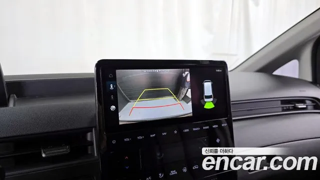 Hyundai Staria 2022 thumb 2