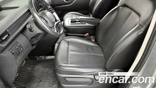 Hyundai Staria 2022 thumb 5