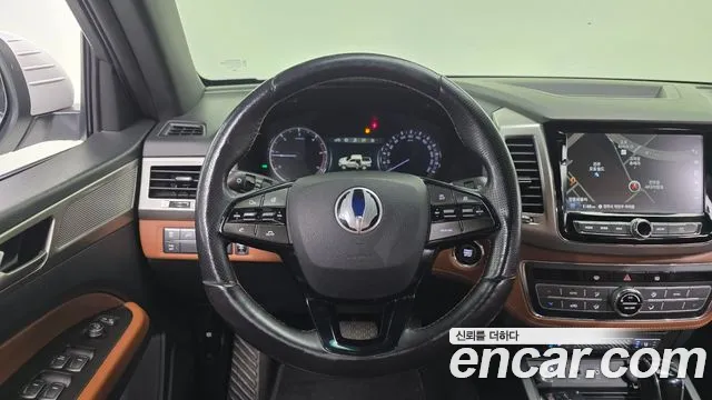 KGM Rexton 2018 thumb 11