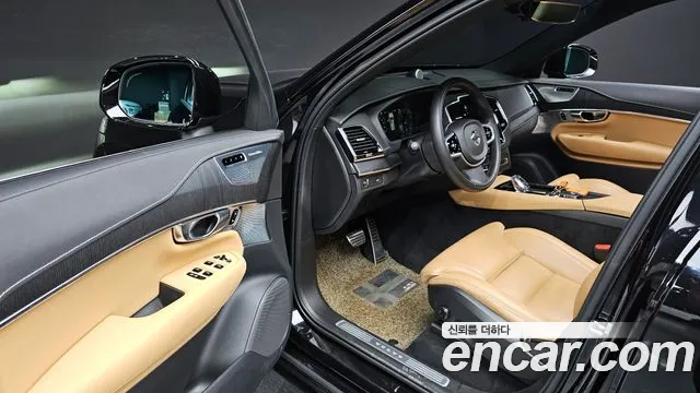 Volvo XC90 2021 thumb 4