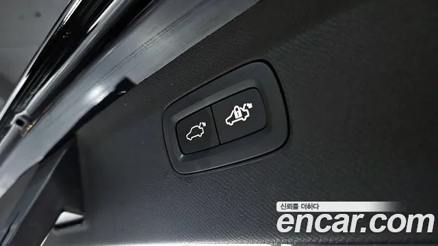 Volvo XC90 2021 thumb 10