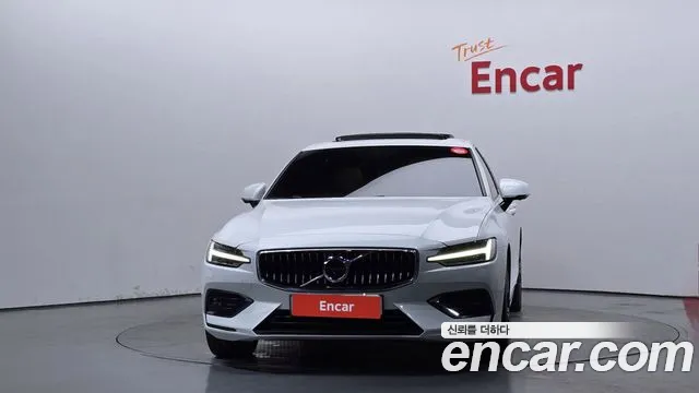 Volvo S60 2019 thumb 12
