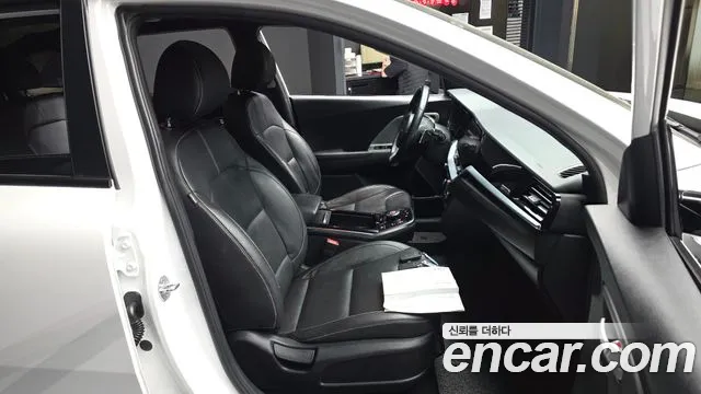 Kia Niro 2021 thumb 2