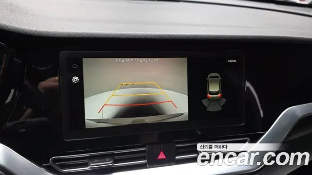Kia Niro 2021 thumb 4