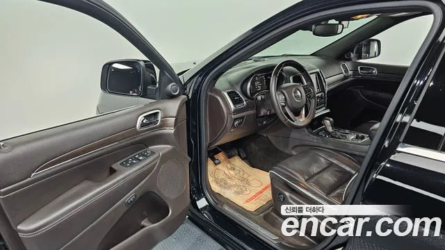 Jeep Grand Cherokee 2018 thumb 4