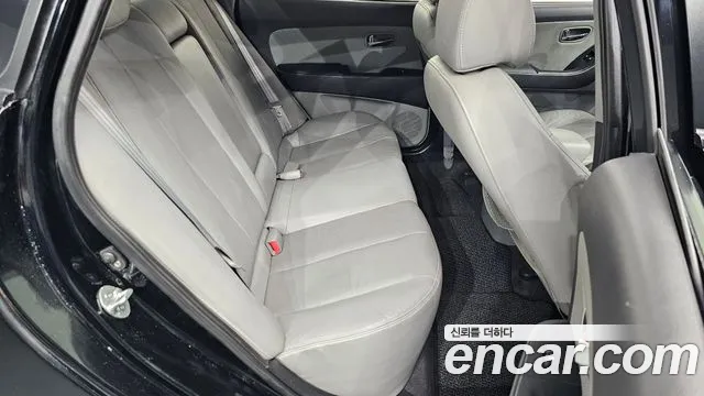 Hyundai Avante 2010 thumb 9