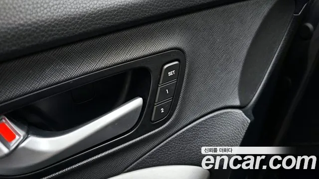 Hyundai Santafe 2016 thumb 9