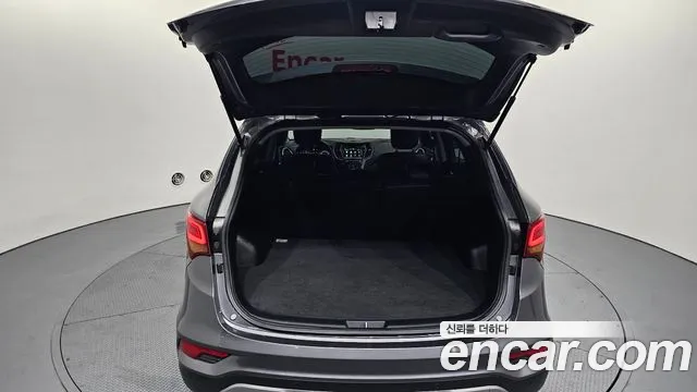 Hyundai Santafe 2016 thumb 10
