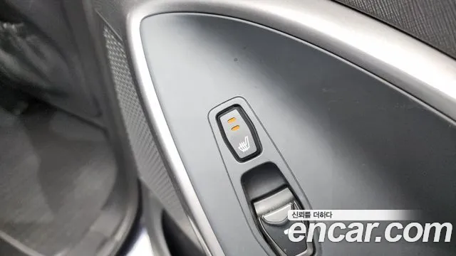 Hyundai Санта Фе 2014 thumb 12