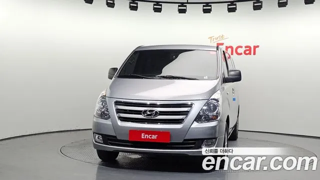 Hyundai Staria 2018 thumb 4
