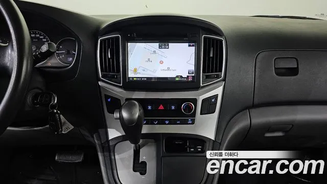 Hyundai Staria 2018 thumb 5