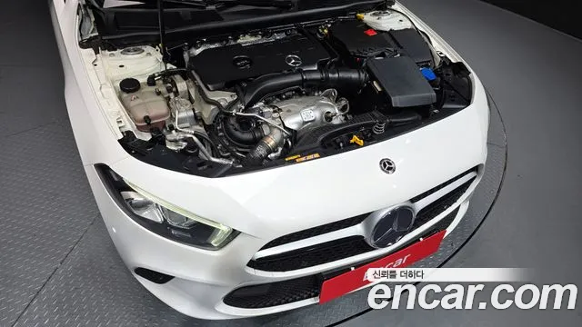 Mercedes-Benz A-Class 2020 thumb 4