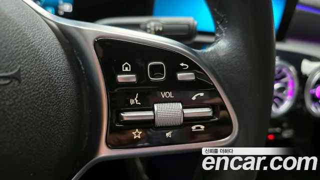 Mercedes-Benz A-Class 2020 thumb 3
