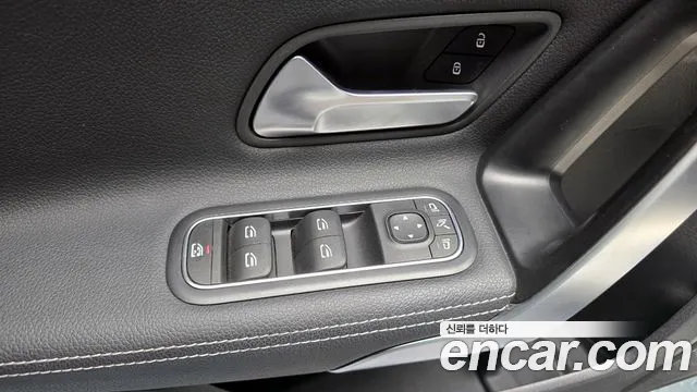 Mercedes-Benz A-Class 2020 thumb 7