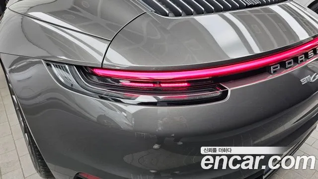 Porsche 911 2022 thumb 4