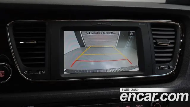 Kia Carnival 2019 thumb 12
