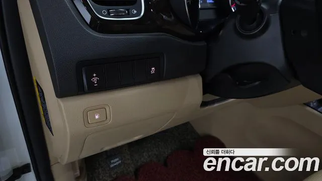 Kia Carnival 2019 thumb 9