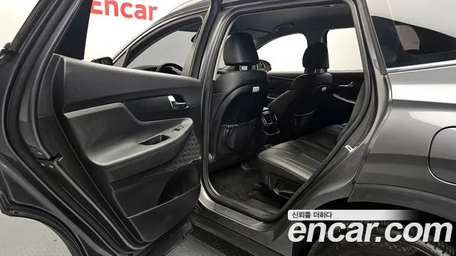 Hyundai Santa Fe 2018 thumb 2