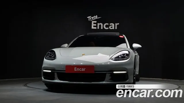 Porsche Panamera 2018 thumb 11