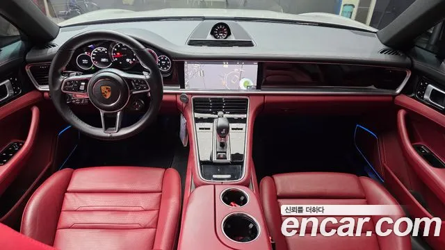 Porsche Panamera 2018 thumb 12