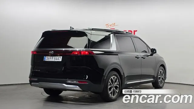 Kia Carnival 2021 thumb 11