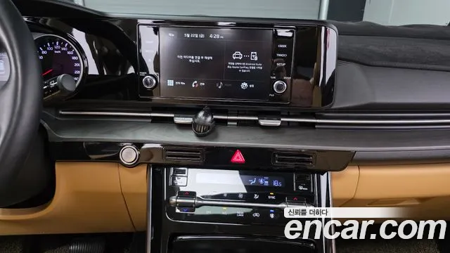 Kia Carnival 2021 thumb 3