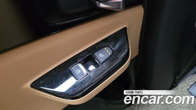 Kia Carnival 2021 thumb 10