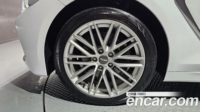 Genesis G70 2019 thumb 6