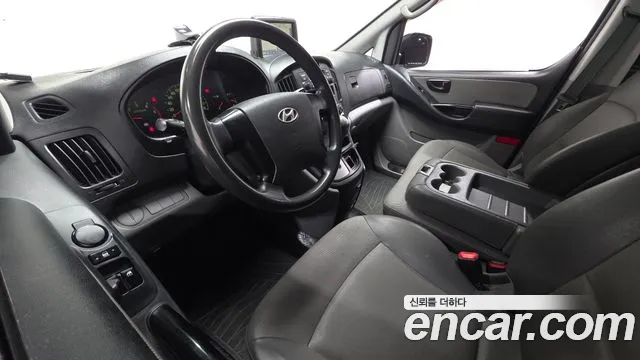 Hyundai Staria 2011 thumb 8